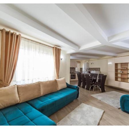 Luxury Apartment Piteşti Esterno foto