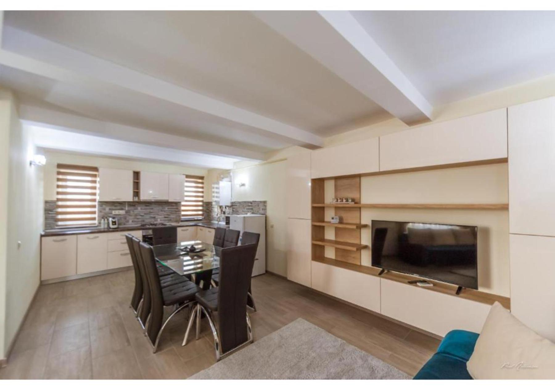 Luxury Apartment Piteşti Esterno foto