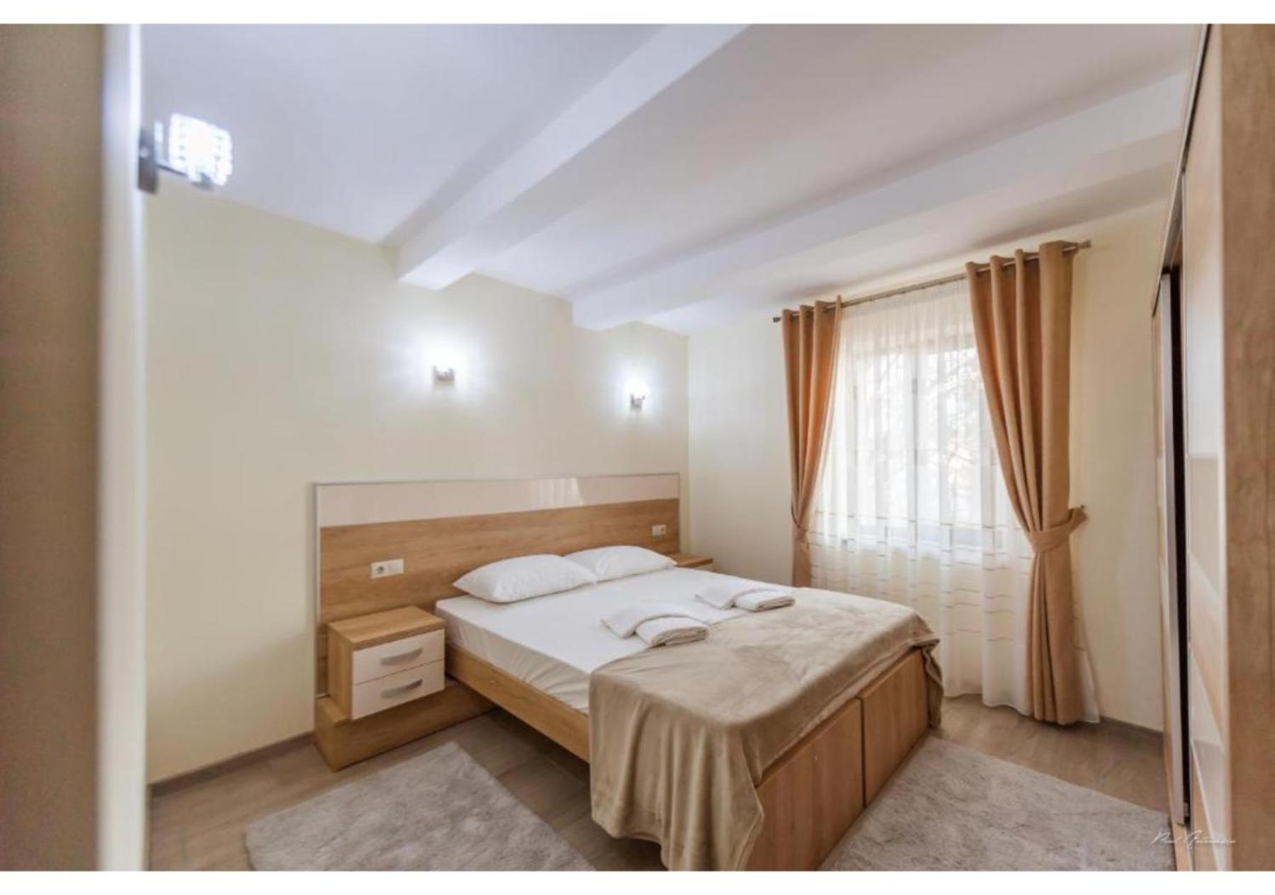 Luxury Apartment Piteşti Esterno foto